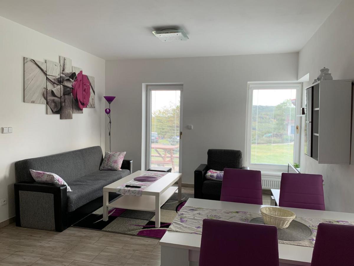 Apartmany Na Rozcesti Lomnice nad Popelkou エクステリア 写真